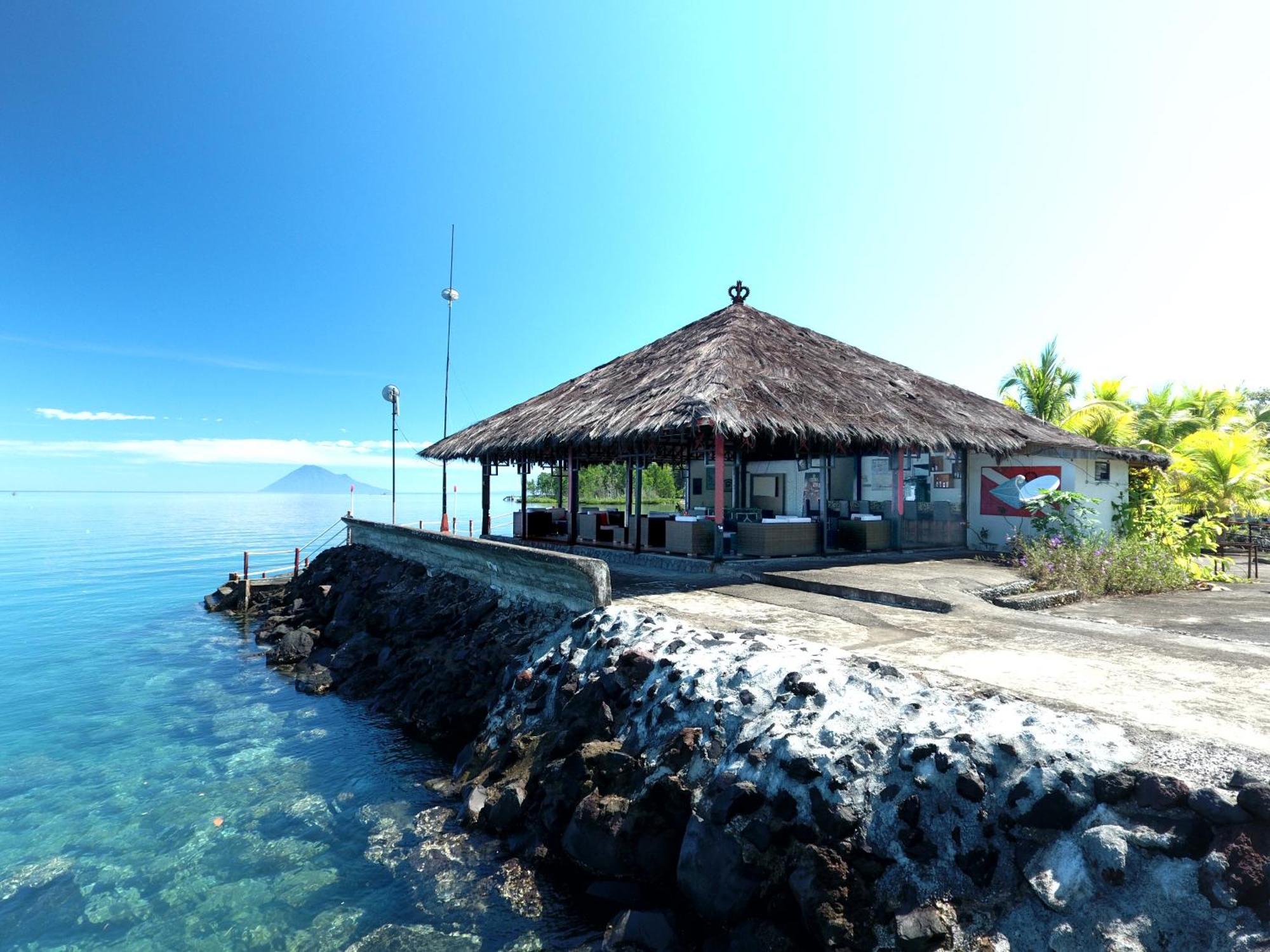 Tasik Ria Resort Manado Exterior foto